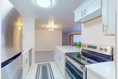 120 Lakeview Drive #110, Bloomingdale, IL 60108 - Photo 4