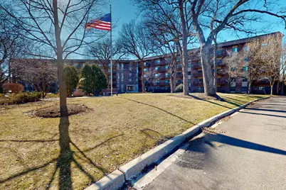 120 Lakeview Drive #110, Bloomingdale, IL 60108 - Photo 1