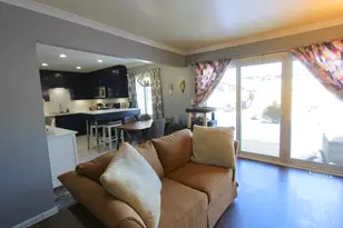 98 Wiltshire Ct, Schaumburg, IL 60193 - Photo 6