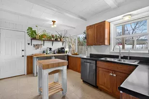 714 E Eisenhower Ave, Palatine, IL 60074 - Photo 10