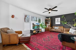 714 E Eisenhower Ave, Palatine, IL 60074 - Photo 2