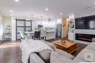 325 N Oak Park Ave, Oak Park, IL 60302 - Photo 2