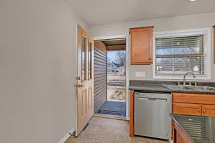 368 Crotty Ave, Seneca, IL 61360 - Photo 4