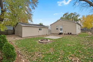 38195 N Charleston Rd, Beach Park, IL 60087 - Photo 20