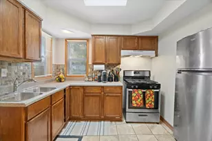 38195 N Charleston Rd, Beach Park, IL 60087 - Photo 10