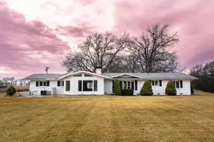 100 S Westview Dr, Pontiac, IL 61764 - Photo 6