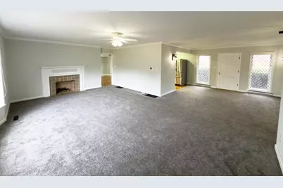 100 S Westview Drive, Pontiac, IL 61764 - Photo 10