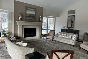 5 Oak Brook Club Dr, Oak Brook, IL 60523 - Photo 28