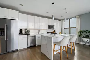 150 W Superior St, Chicago, IL 60654 - Photo 8