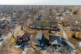 527 E 4th St, Centralia, IL 62801 - Photo 36