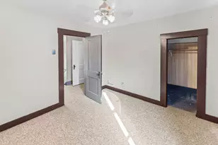 527 E 4th St, Centralia, IL 62801 - Photo 30