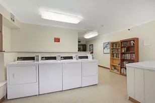 4050 Dundee Rd, Northbrook, IL 60062 - Photo 16