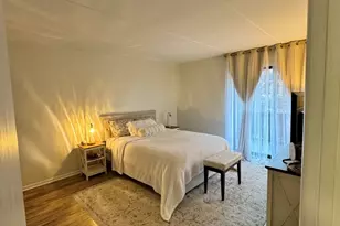 8200 Woodglen Ln, Downers Grove, IL 60516 - Photo 16