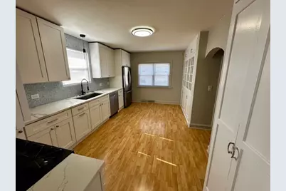 2300 N 73rd Avenue, Elmwood Park, IL 60707 - Photo 4