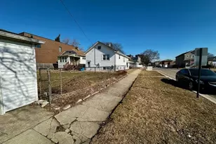 2300 N 73rd Ave, Elmwood Park, IL 60707 - Photo 12