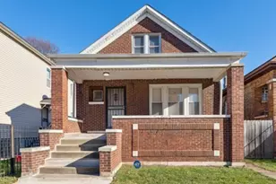 8423 S Colfax Ave, Chicago, IL 60617 - Photo 1