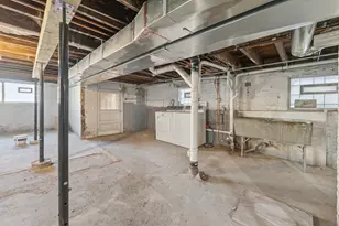 8423 S Colfax Ave, Chicago, IL 60617 - Photo 22