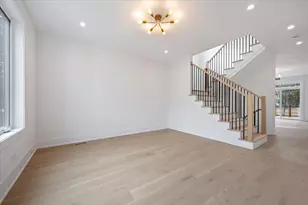 1042 Dewey Ave, Evanston, IL 60202 - Photo 2