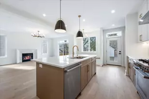 1042 Dewey Ave, Evanston, IL 60202 - Photo 8