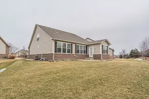 61 Pacific Ave, Hawthorn Woods, IL 60047 - Photo 22