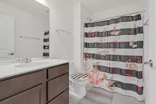 61 Pacific Ave, Hawthorn Woods, IL 60047 - Photo 18