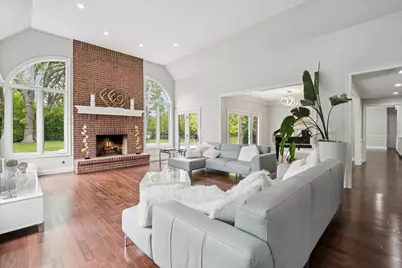 180 S Suffolk Lane, Lake Forest, IL 60045 - Photo 10