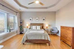 1215 W Sunnyside Ave, Chicago, IL 60640 - Photo 12