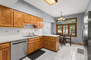 6540 Pine Trail Ln, Tinley Park, IL 60477 - Photo 6