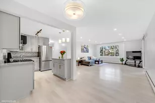 1126 S New Wilke Rd, Arlington Heights, IL 60005 - Photo 8