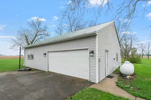 4799 Center Rd, Rochelle, IL 61068 - Photo 38