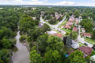360 Streamside Dr, Harvey, IL 60426 - Photo 24