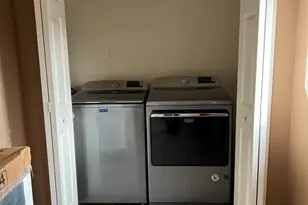 304 S 3rd St, Kirkland, IL 60146 - Photo 4