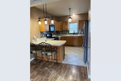 304 S 3rd Street, Kirkland, IL 60146 - Photo 6