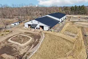 708 S Rose Farm Rd, Woodstock, IL 60098 - Photo 2