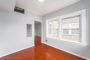 6720 S Paxton Ave, Chicago, IL 60649 - Photo 12