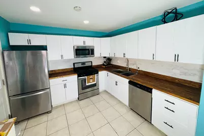 694 Parkway Avenue, Elgin, IL 60120 - Photo 8