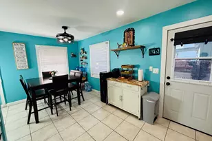 694 Parkway Ave, Elgin, IL 60120 - Photo 10