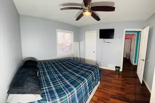 694 Parkway Ave, Elgin, IL 60120 - Photo 18