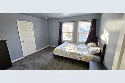 176 E Grand Avenue, Fox Lake, IL 60020 - Photo 12