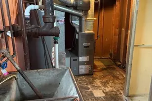 12816 S Laflin St, Calumet Park, IL 60827 - Photo 10