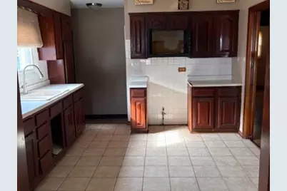 12816 S Laflin Street, Calumet Park, IL 60827 - Photo 4