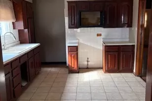 12816 S Laflin St, Calumet Park, IL 60827 - Photo 4