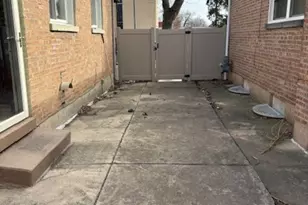 12816 S Laflin St, Calumet Park, IL 60827 - Photo 12