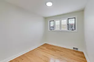 8628 Kimball Ave, Skokie, IL 60076 - Photo 16