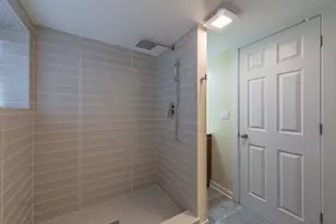 8044 S Clyde Ave, Chicago, IL 60617 - Photo 20