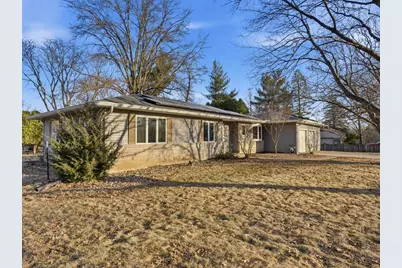 2610 31st Street, Moline, IL 61265 - Photo 2