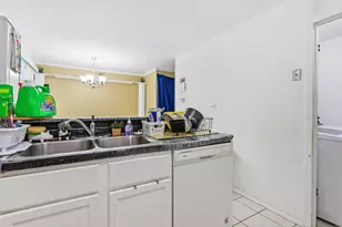 4521 Provincetown Dr, Country Club Hills, IL 60478 - Photo 4