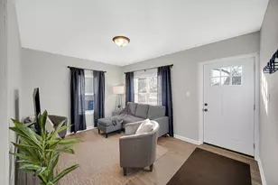 1376 Lennington Circle, Kankakee, IL 60901 - Photo 4