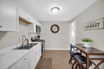 1376 Lennington Circle, Kankakee, IL 60901 - Photo 8