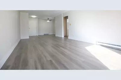 832 E Old Willow Road #105, Prospect Heights, IL 60070 - Photo 2